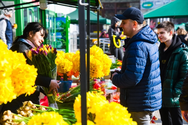 Продавца цветами в Волгограде наказали за нарушение запрета на работу Продавца цветами в Волгограде наказали за нарушение запрета на работу