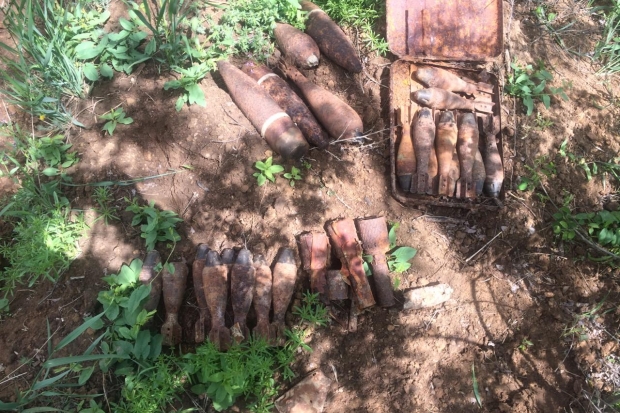 Под Волгоградом саперы уничтожили склад боеприпасов Под Волгоградом саперы уничтожили склад боеприпасов