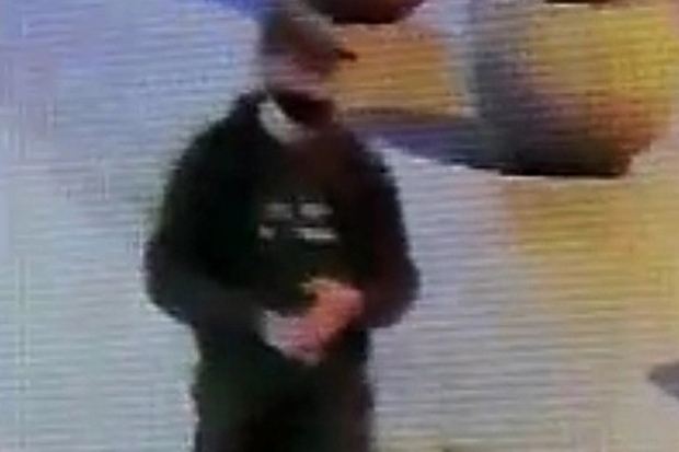Предполагаемый убийца 17-летнего студента попал на видео в Волгограде Предполагаемый убийца 17-летнего студента попал на видео в Волгограде