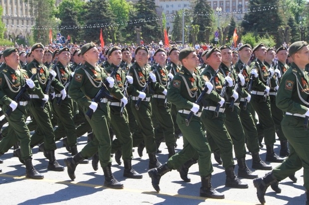 Парад Победы в Волгограде может пройти без зрителей Парад Победы в Волгограде может пройти без зрителей