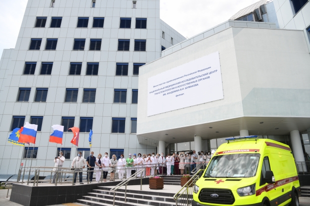 Мурашко и Бочаров посетили  центр трансплантации почки и диализа