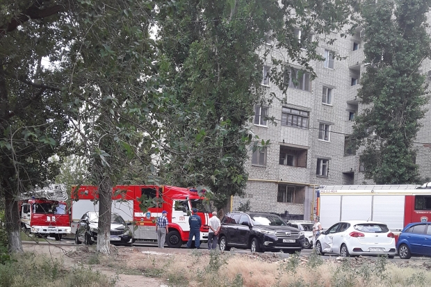 В Волгограде на улице Еременко собрались машины экстренных служб В Волгограде на улице Еременко собрались машины экстренных служб