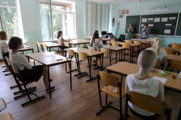 Волгоградские школьники написали ЕГЭ по трем предметам Волгоградские школьники написали ЕГЭ по трем предметам