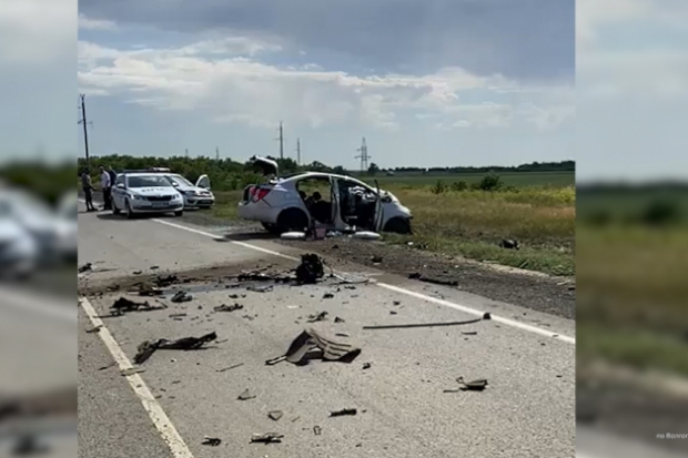 Житель Екатеринбурга погиб в страшном ДТП на трассе под Волгоградом Житель Екатеринбурга погиб в страшном ДТП на трассе под Волгоградом