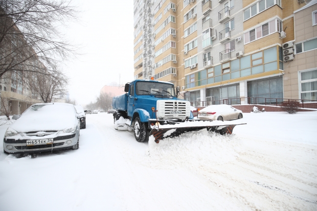 Дорожные службы не прекращают работу по уборке снега