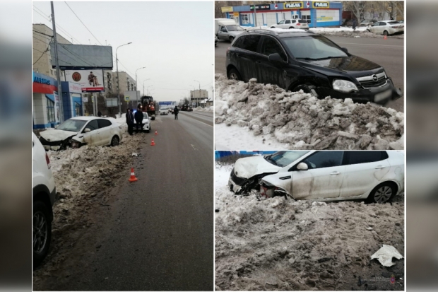 В центре Волгограда в столкновении двух иномарок пострадала женщина