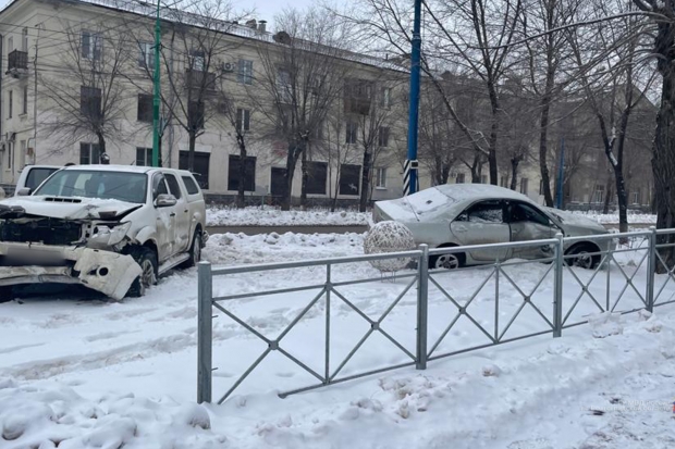 29-летняя женщина на легковушке протаранила пикап в Волжском