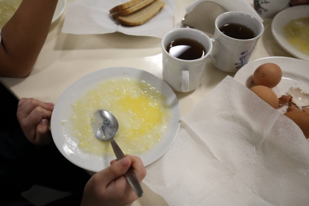 Волгоградские медики рассказали о вреде пищевого насилия для детей