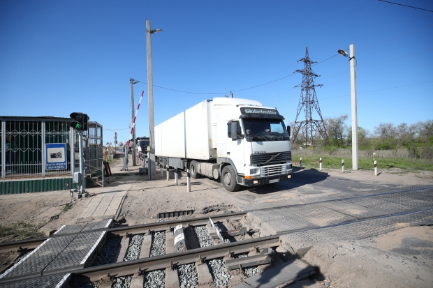 В Волгограде у поселка Водстрой перекроют железнодорожный переезд