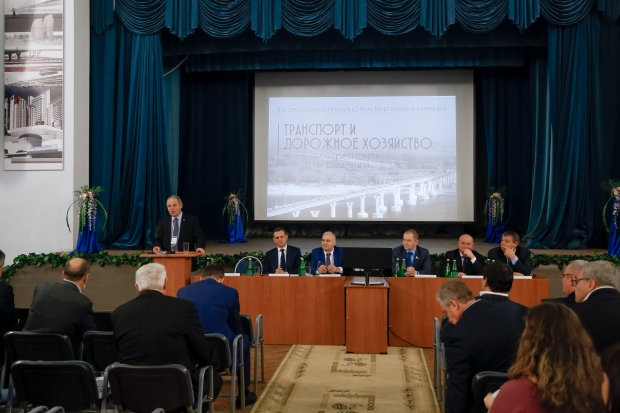 Московский эксперт: «Качество дорог в Волгограде выше, чем в среднем по стране» Московский эксперт: «Качество дорог в Волгограде выше, чем в среднем по стране»